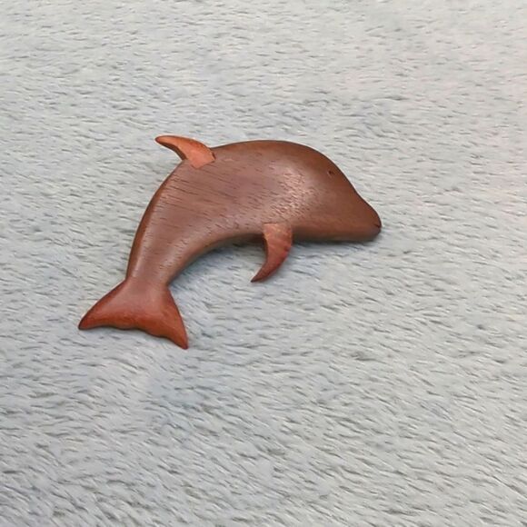 Vintage Artisan Made Wooden Dolphin Brooche - Picture 2 of 7